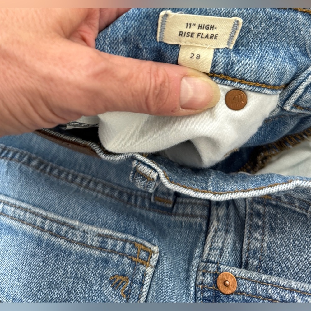 Madewell High-Rise Flare Jeans in Caine Wash - Picture 13 of 16